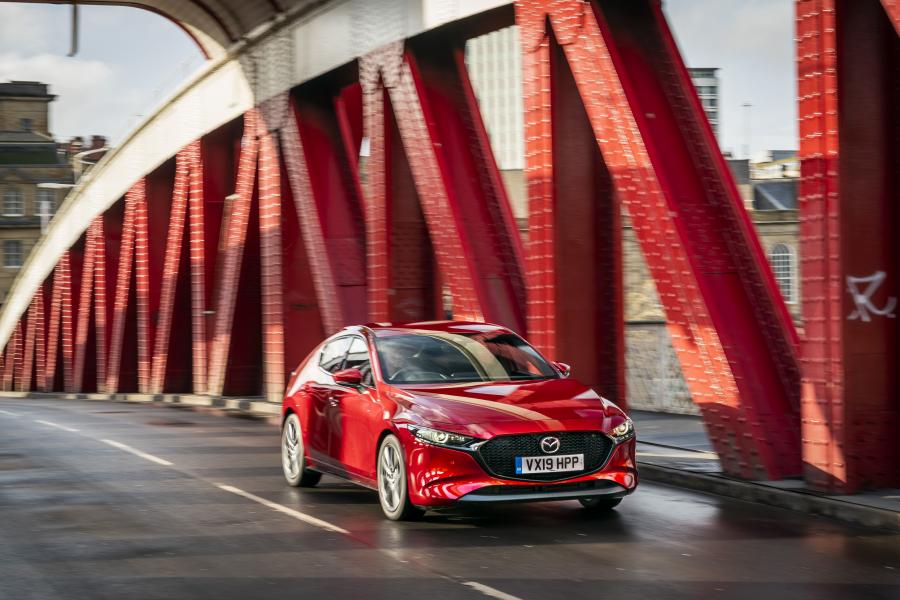  Mazda3 Skyactiv-G Sport Lux Hatchback 2019 года  (UK) (фото 24 из 91)